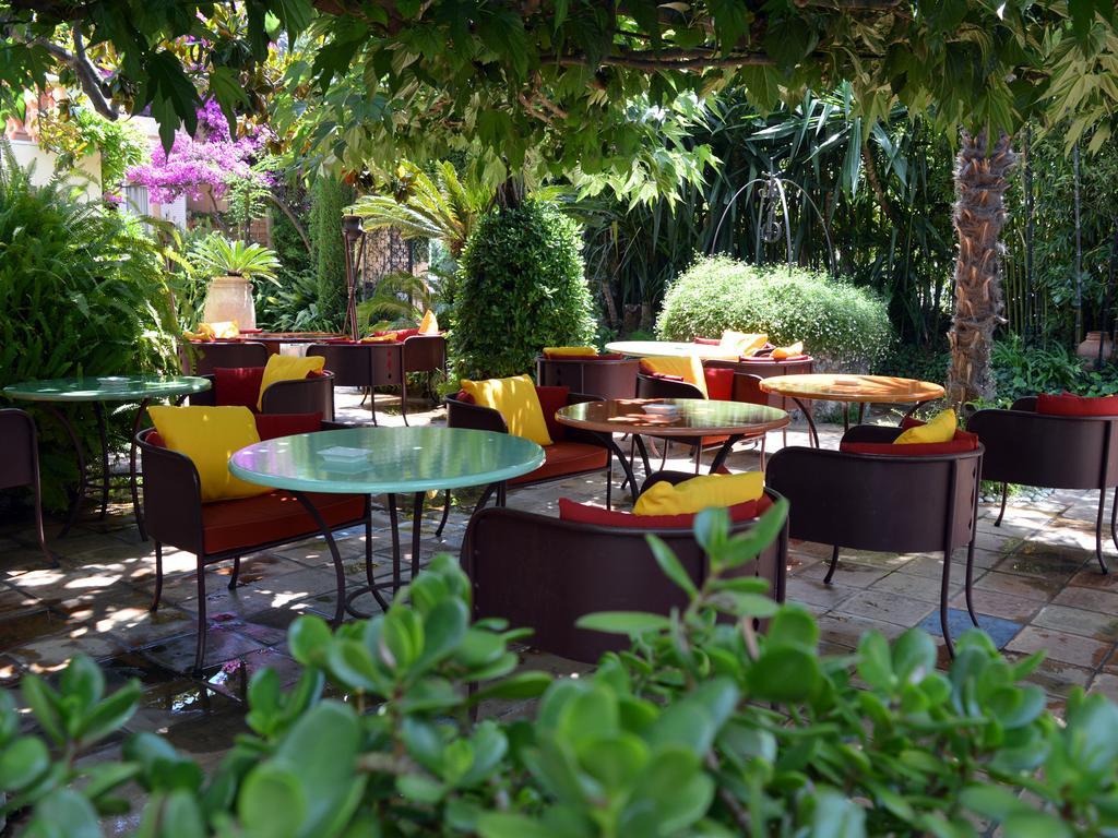 Hôtel Sainte Valérie Juan-les-Pins Exterior foto